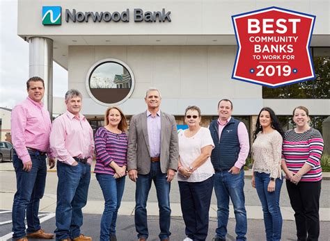 community banks  work  onelocal bank