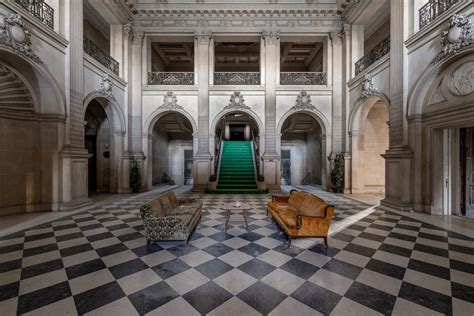 Exploring Abandoned Lynnewood Hall Mansion With Guard Dogs — Abandoned