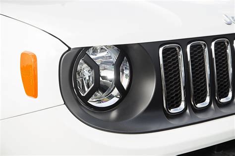 Rugged Ridge Headlight Euro Guards For 15 18 Jeep Renegade Bu Quadratec