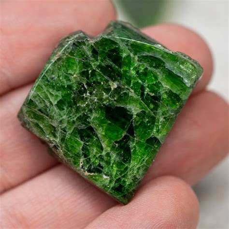 Chrome Diopside 2 The Crystal Council