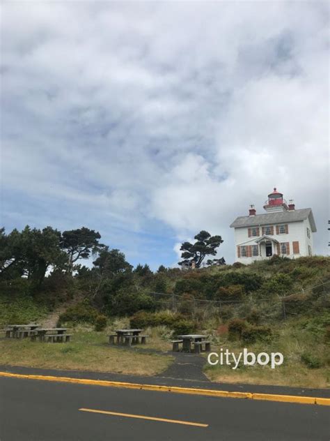 10 BEST Things to Do at Yaquina Bay Lighthouse