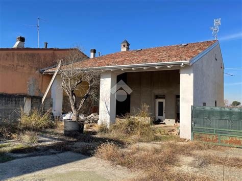 Casa Indipendente In Vendita A Capergnanica Passarera Cremona