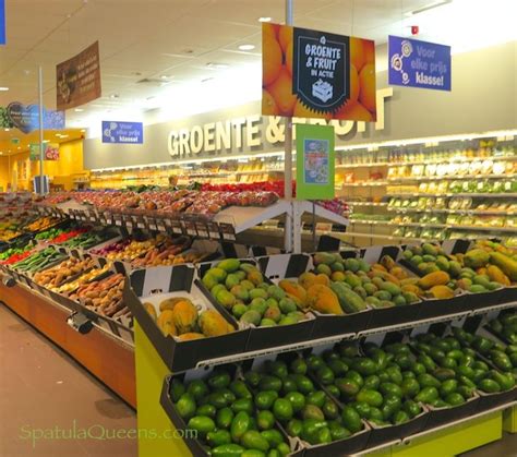 Modern Grocery Van Den Tweel In Bonaire Bonaire Grocery Grocery Store