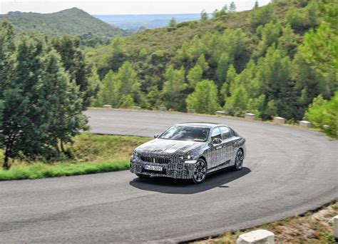 Bmw I Spurwechsel Per Blick In Den Au Enspiegel Elektromobilit T