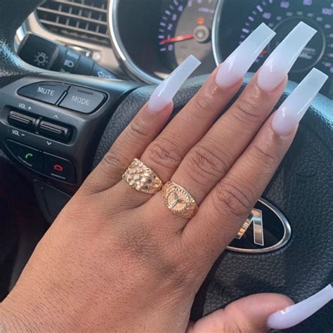 Clawss 🤍 Pin Dabratzbby ‘ 😽 Long Square Acrylic Nails White