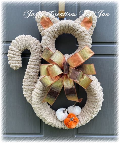 Fall Cat Wreath Holiday Wreaths Diy Wreath Crafts Fall Halloween Crafts