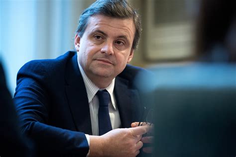 La Proposta Di Carlo Calenda Vietare I Social Sotto I 13 Anni