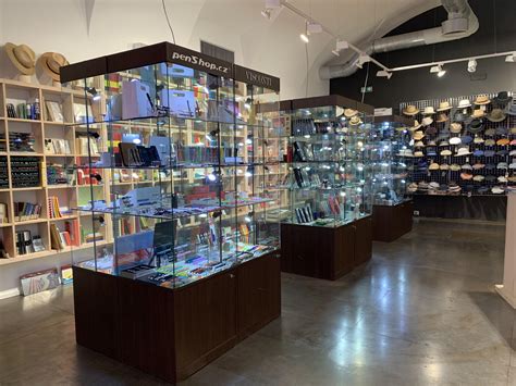 Made a pilgrimage to the PenShop in Prague! Only had 15 minutes before ...