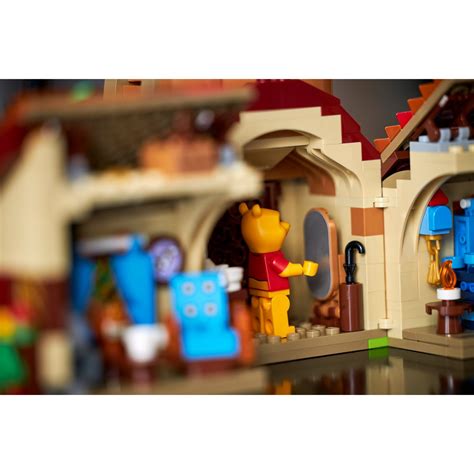 LEGO 21326 Ideas Winnie the Pooh - Entertainment Earth