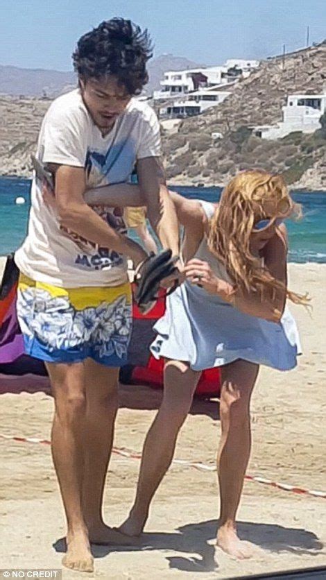 La Violenta Pelea De Lindsay Lohan Y Su Novio En Una Playa Tiempo De