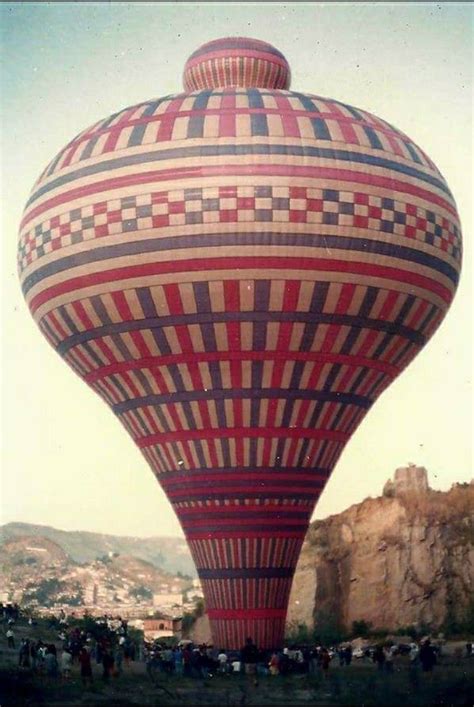 Pin de Ricardo Oliveira em Balão de papel Balão de papel Bandeira de