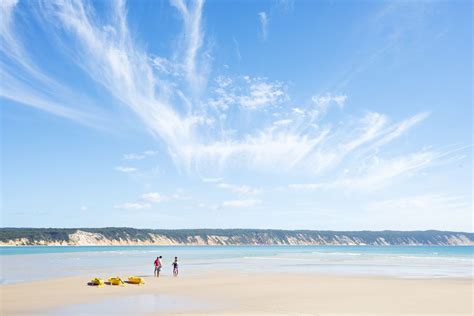 Rainbow Beach: 4WD Beach Drive Adventure and Surf Lesson | GetYourGuide