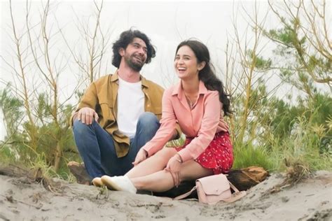 Garis Waktu Film Terbaru Anya Geraldine Dan Reza Rahadian TIX ID