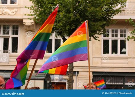 Pride Parade Anual LGBT Impresiones Del Homosexual Y Lesbiana Que Participa En Pride Parade Gay