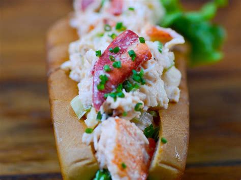 Lobster Rolls In Nyc At Seafood Restaurants And Sandwich Shops