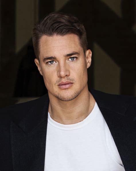 Alexander Dreymon In 2020 Alexander Dreymon Gorgeous Men Actors