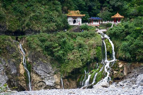 The Taroko Gorge in Taiwan: A Day Trip Itinerary - Erika's Travels