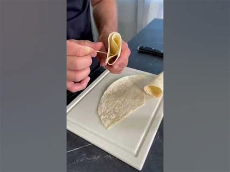 Закуска рожок с красной рыбой и икрой - YouTube