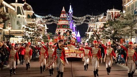 Disneyland Paris Christmas Parade