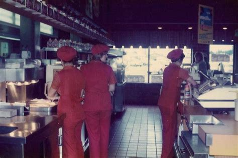 The Herfys Fascinating Photos Documented Everyday Life At A Fast Food