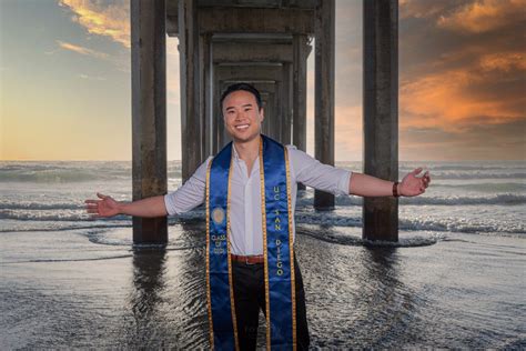 Alberts Class Of 2021 Graudation Portraits Ucsd And Scripps Pier