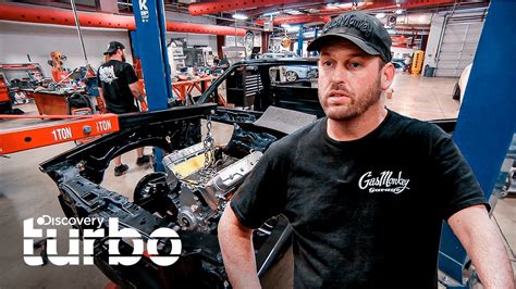 Jason E A Equipe Aceleram Os Trabalhos No Chevy El Camino Dupla