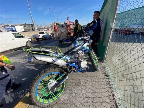 Noticias Saltillo On Twitter Joven Cae De Su Moto Al Circular Por El