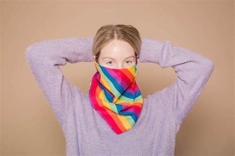 Les Foulards Et Charpes L Accessoire Incontournable Pour Sublimer