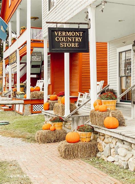 A Fall Visit To The Vermont Country Store Dabbling And Decorating