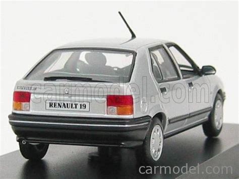 NOREV 511901 Scale 1 43 RENAULT 19 5 DOOR 5 PORTE 1988 SILVER