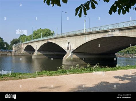 Twickenham Bridge Over The River Thames London Stock Photo Alamy