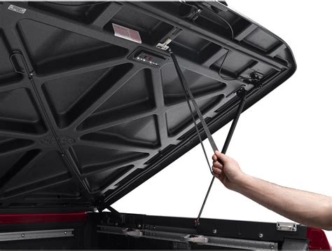 Undercover Elite One Piece Tonneau Cover Realtruck