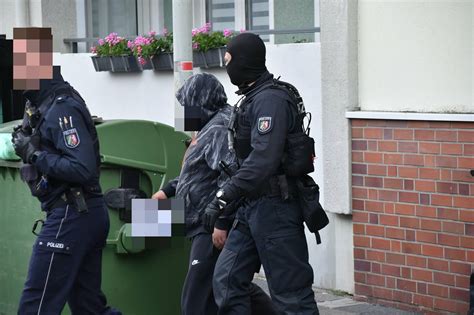 Gro E Drogen Razzia In Krefeld Darum Sind Alle Festgenommenen Wieder Frei