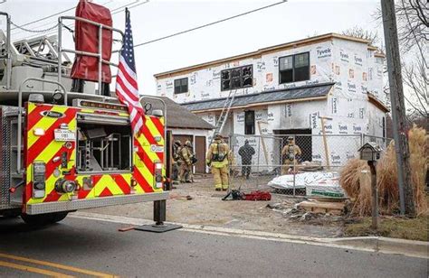 Firefighter Suffers Minor Injury While Battling Algonquin Blaze