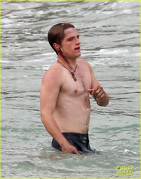 Josh Hutcherson Shirtless Frisbee Player Photo 2769860 Hunger