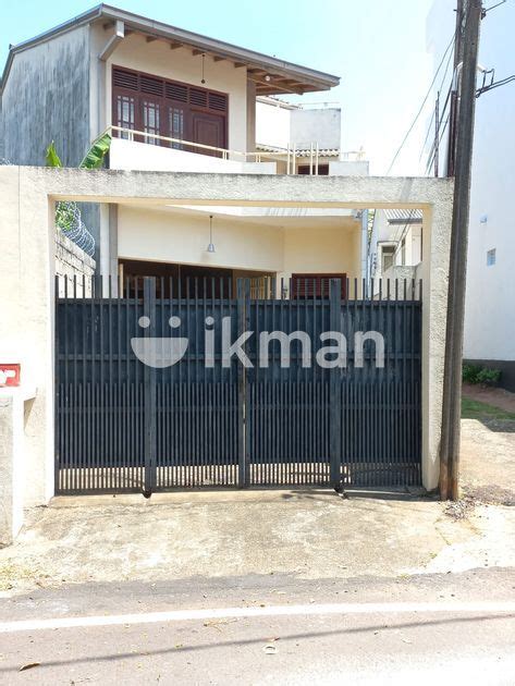 Speacious Two Story House With Roof Top For Sale In Nadimala Dehiwala