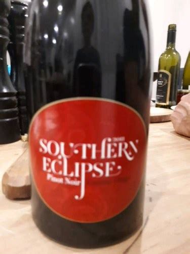 Southern Eclipse Central Otago Pinot Noir Vivino US