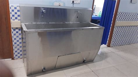 Multi Station Silver Ss Scrub Sink Station Foot At Rs In Hyderabad