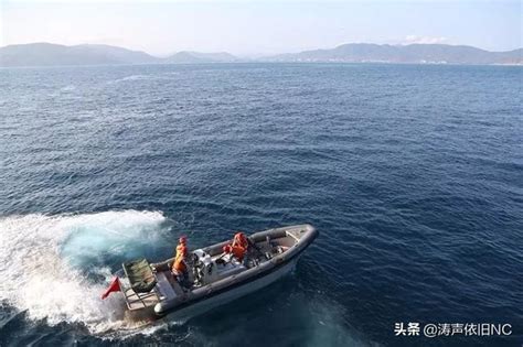 艦機協同，某驅逐艦支隊南海獵「鯊」 每日頭條