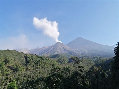 Volcanes de Guatemala así está la actividad eruptiva del Santiaguito