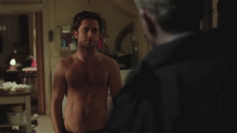 AusCAPS Justin Chatwin Nude In Shameless 1 01 Pilot