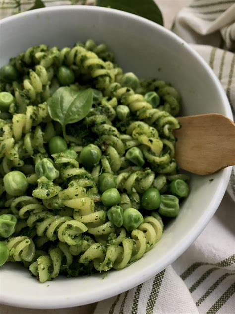 Vegan Kale Basil Pesto In 5 Minutes Saffron Trail