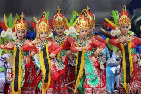 Penjelasan Lengkap Tari Kreasi Ciri Jenis Fungsi