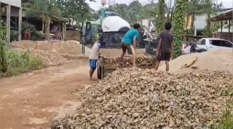 Proyek Jalan Di Sandai Diduga Kuat Dikerjakan Asal Asalan Liputan