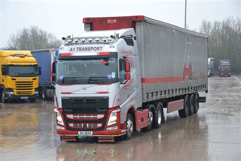 RIG 9840 VOLVO FH4 Of A1 TRANSPORT LYMM TRUCKSTOP Tuesday 06th