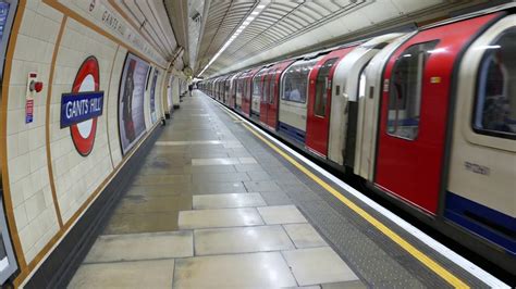 London Underground Central Line 1992 Stock Trains At Gants Hill 9