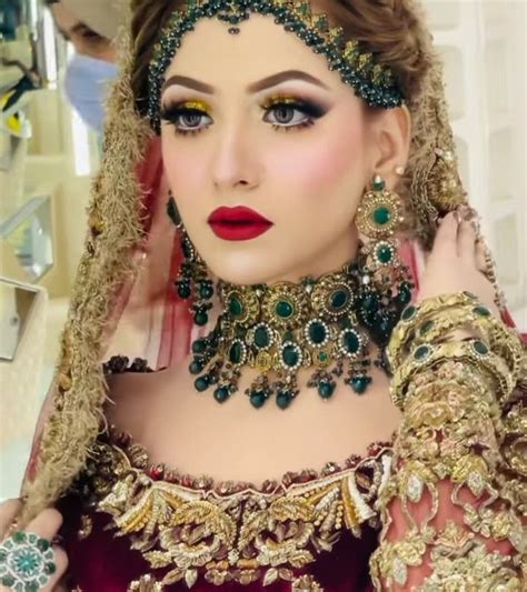 Pin By Mayesha Diya On Wedding Bridal Makeup Pakistani Bridal Makeup