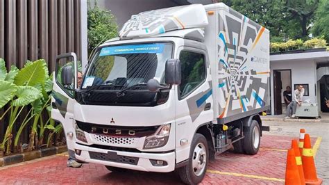 Mitsubishi Fuso ECanter Siap Meluncur Di GIIAS 2024 News KatadataOTO