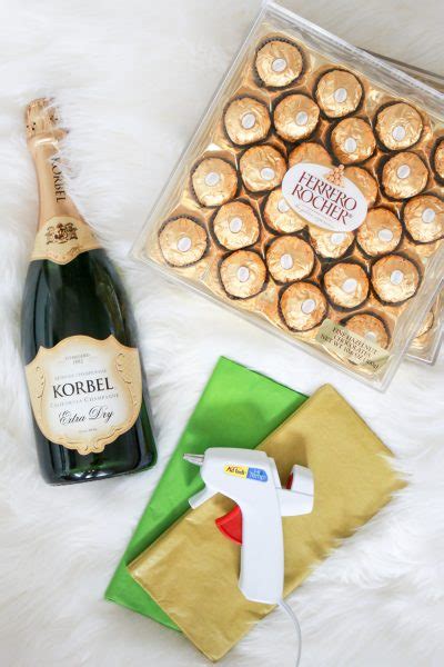 DIY Housewarming Gifts Pineapple Champagne Bottle