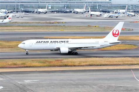 日本航空 三代目鶴丸塗装 B767 346er Ja653j 羽田空港 2021年12月7日